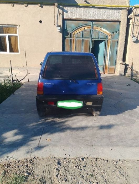 Tiko avtomobili sotuvda
