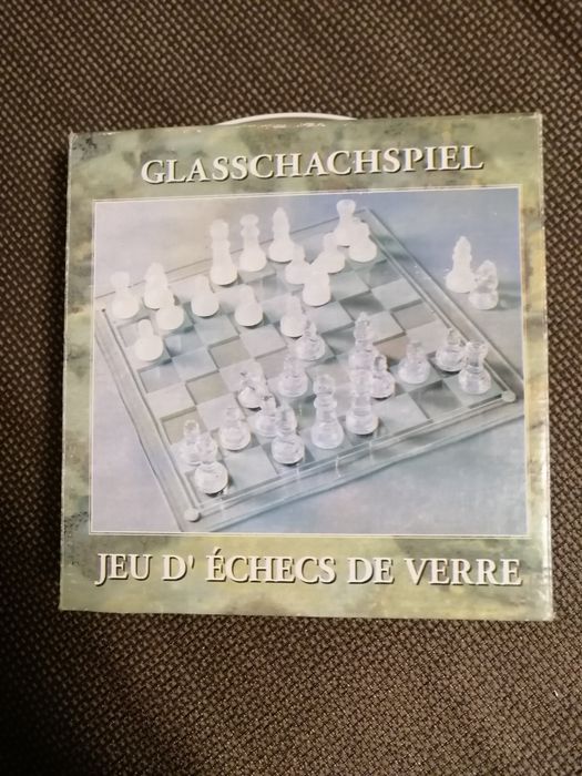 Стъклен шах 20х20