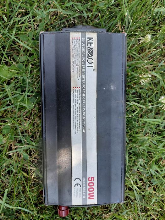 Vând Barcă Fishman 350 preț 300ron. Role Oxelo mărimea 43 preț 350ron.. Invertor 500w 24>220 ,150ron.