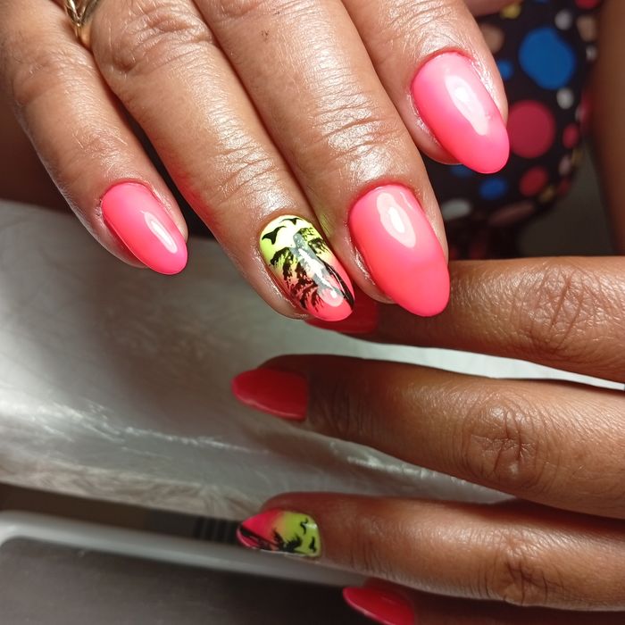 Маникюр Педикюр Ноктопластика