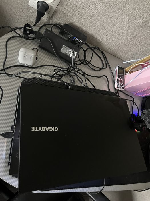 Игровой ноутбук продам.