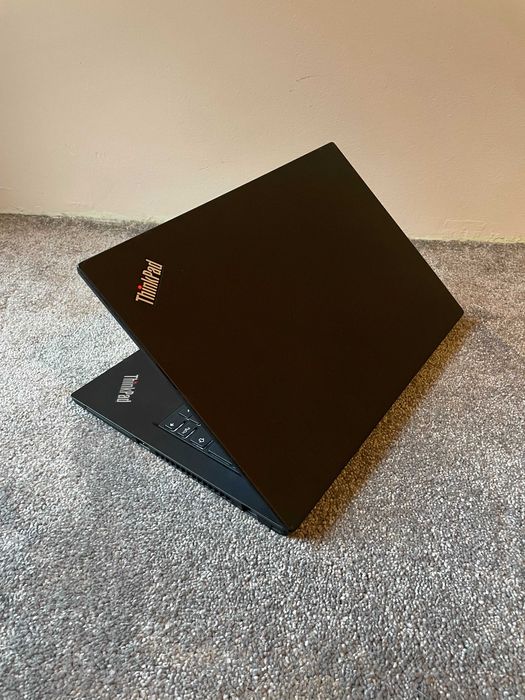 AMD Ryzen 5 PRO 3500 - Lenovo ThinkPad T495 - 8GB RAM DDR4, 256GB NVMe SSD M.2, AMD Radeon Vega GFX 2GB, 14''IPS FHD