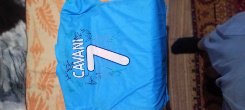 Tricou semnat  echipa  dinamo  acuma 12  ani in meciul.cu cs  severin