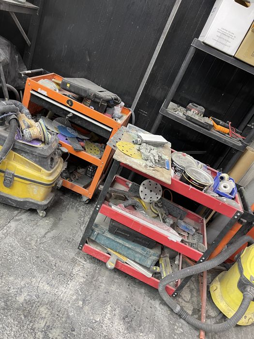 Vand scule vopsitorie auto