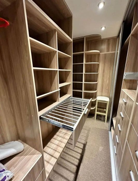 Продается 5ти ком квартира, ориентир: посольство Японии, 144м²