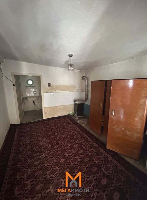 Продажба Къща гр. Севлиево - с. Селище 98m² и двор 983m²