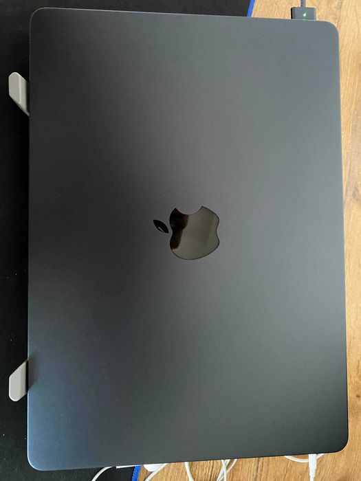 Macbook Air M2 (8/256) midnight