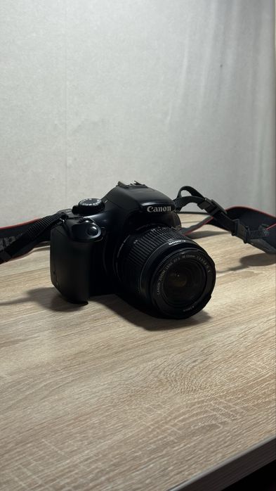 Фотооаппарат Canon EOS 1100D