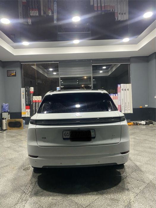 Lixiang 7 ultra 2024 oqga bejiviy salon