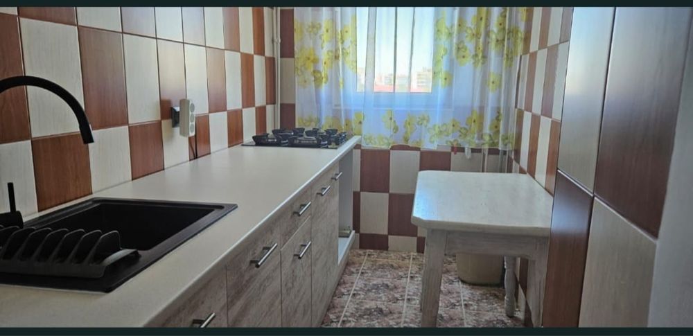 Propietar inchiriez apartament 2 canere