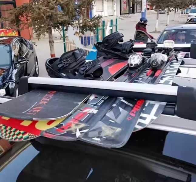 Багажник за ски  – алуминиев 56 см с ключалки