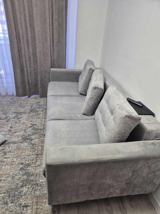 Vând canapea extensibilă gri