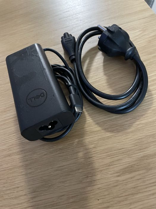 Зарядно за лаптоп Dell