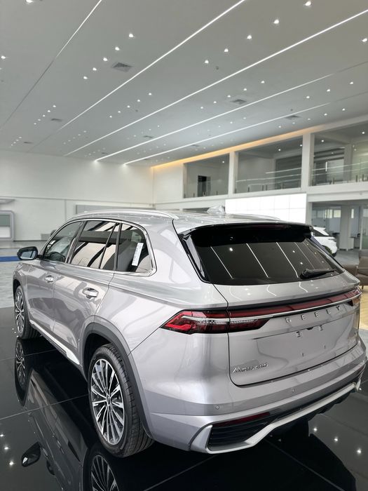 Monjaro, Volvo Zeekr oilasi Geely Monjaro afitsalni salon