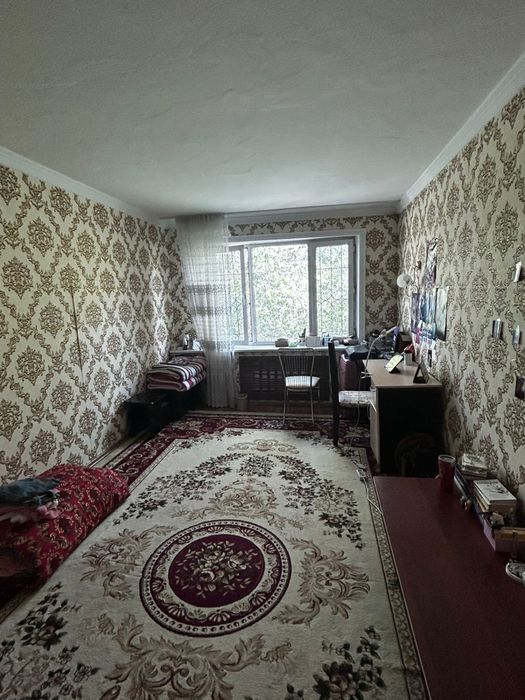 Возьму девушек на подселение