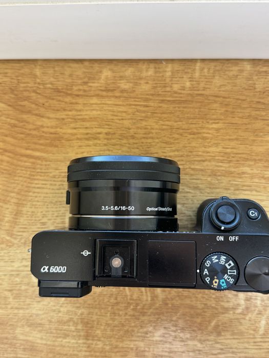 Sony E PZ 16-50mm f/3.5-5.6 OSS