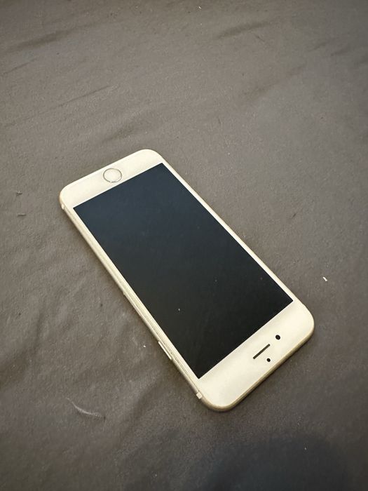 Продам айфон 6 на запчасти