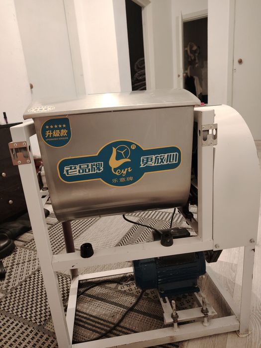 Продается тестомес 25 кг