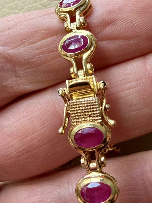 Сребърна гривна 925  с Рубини