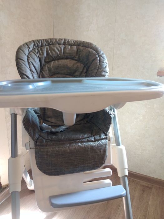 Столик для кормления, детский.