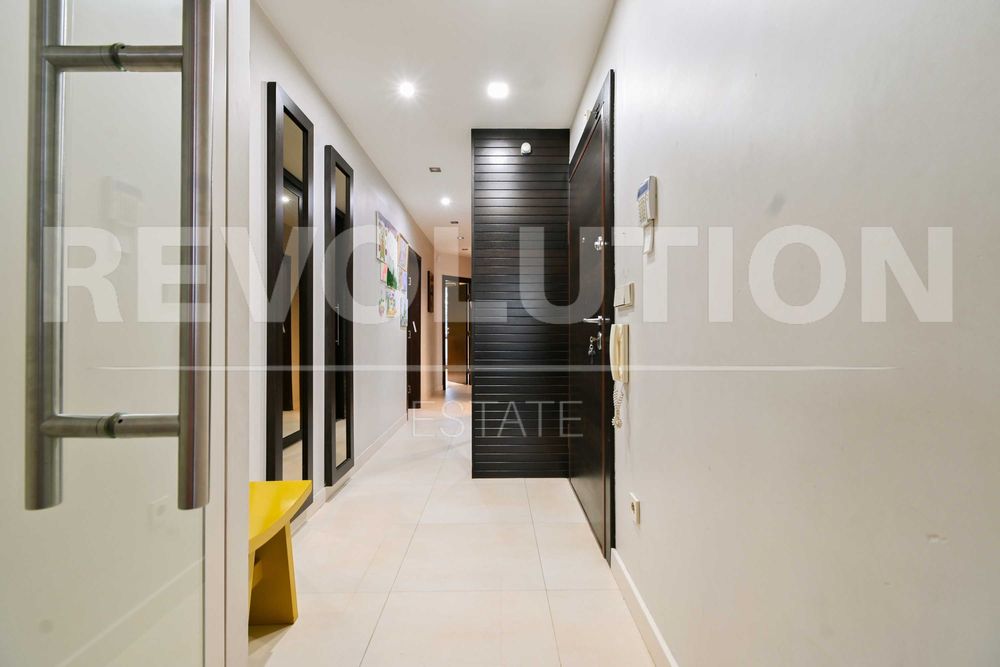 Продава се Четиристаен апартамент в София, Витоша - 220 кв.м за 1955 €/кв.м - Снимка #11