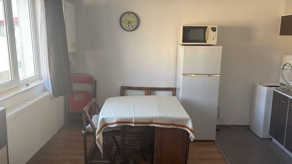 garsoniera de inchiriat