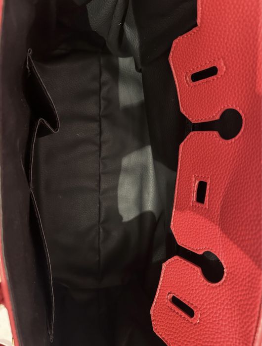 Сумка красная продам