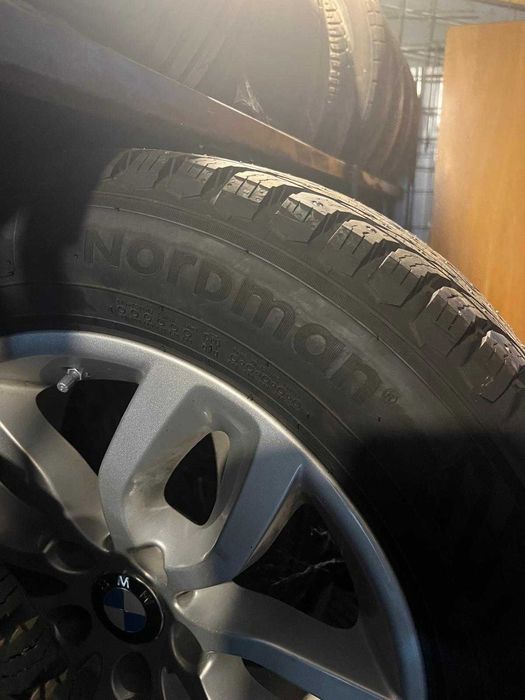4 roti bmw 225/60 R17 cu cauciucuri de iarna DOT 2023