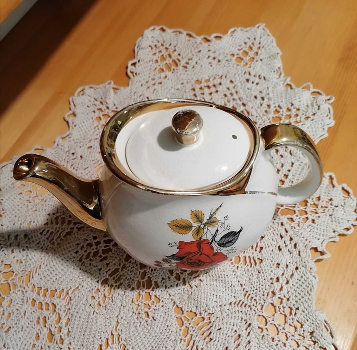 Английски порцеланов чайник Gibsons около 50-те