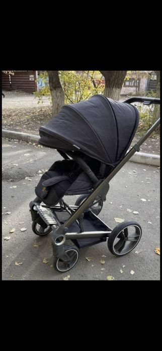 Продаю Коляску с двумя блоками