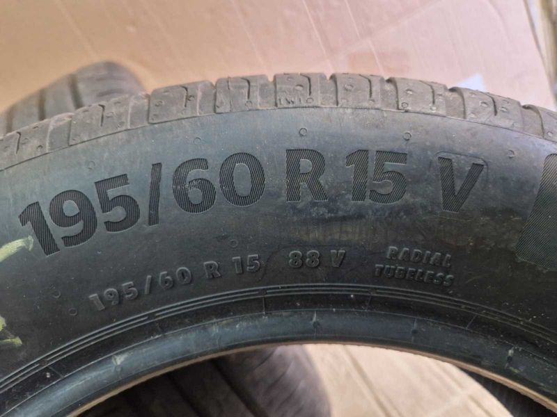 2 Continental 195/60/15
летни гуми DOT1123