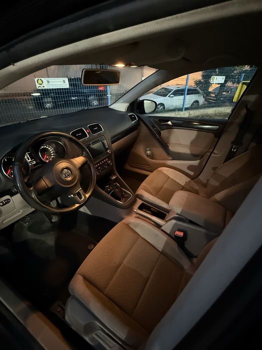 VOLKSWAGEN Golf 2010 — imagine 4