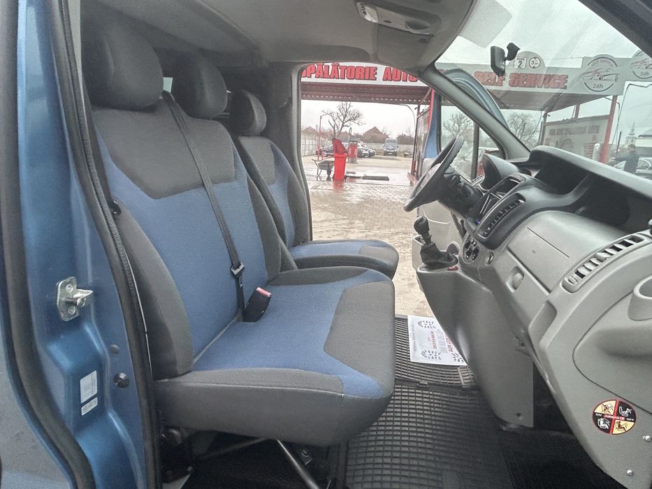 Renault Trafic Pasenger L2h1 2.0 dci an 2011