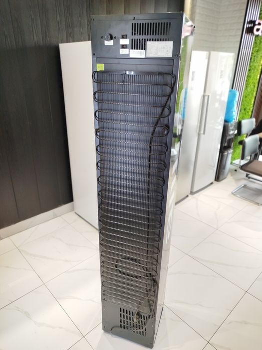 Витринный холодильники Aiwa AI-TB105L 105 литровые