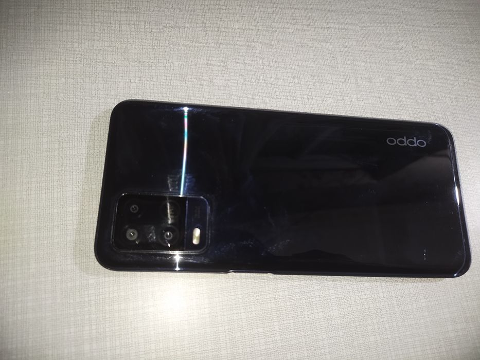 Oppo a 54 sotiladi Yangiday