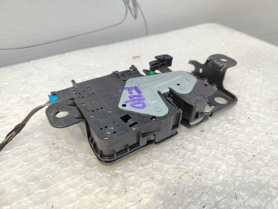 Încuietoare Haion Portbagaj Bmw 1 Series F40 2019–2023 / Cod Oem 51247383282 (5D2)