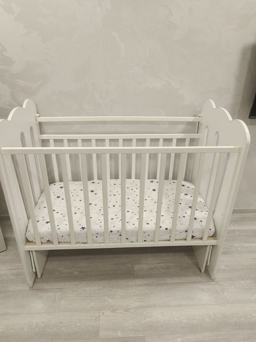 Продам кроватку 25000