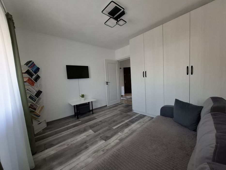 Apartament 2 camere, decomandat, zonă excelentă