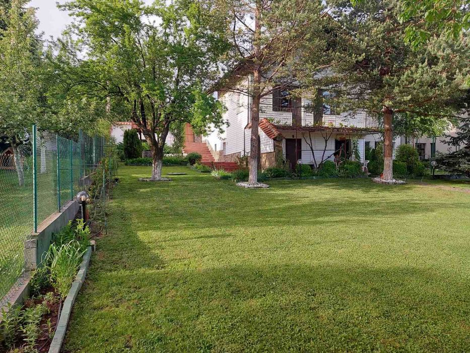 Продава се Къща в с. Големо Бучино, Област Перник - 220 кв.м за 2046 €/кв.м - Снимка #1