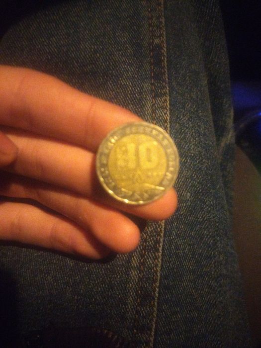 Монета 200тг 80лет