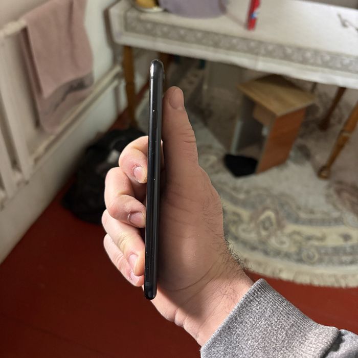 Продам Айфон Se Срочно!!!