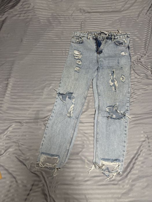 Дънки скъсани от Zara