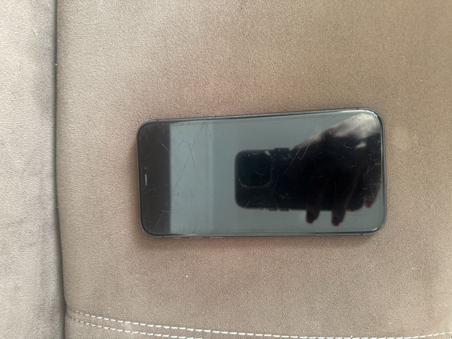 Продам Iphone 11