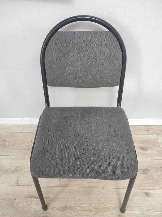 Стулья (красный, черный)