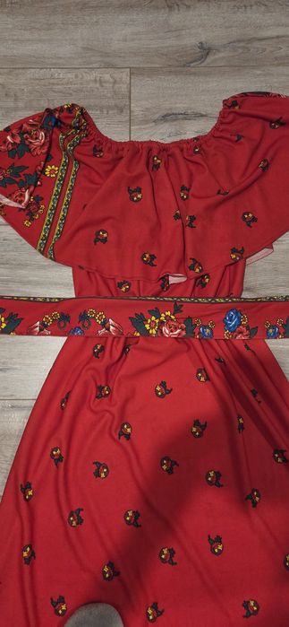 Rochie lunga cu volan