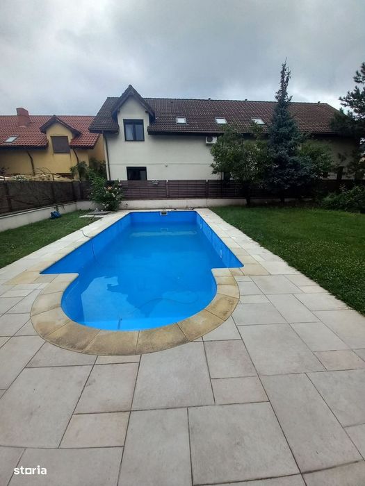Vila individuala-piscina-Cambridge School