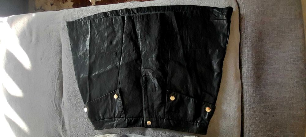 Fusta mini imitatie piele Zara