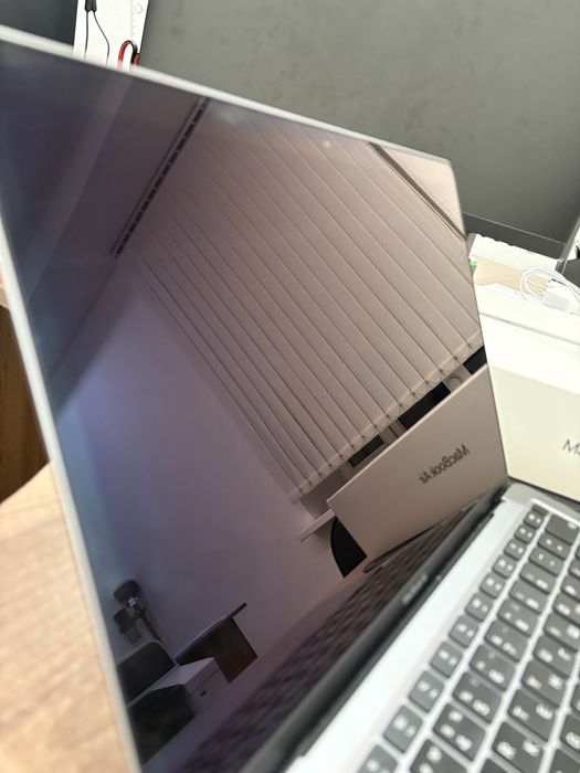 Макбук айр 13 дюимов 256/8