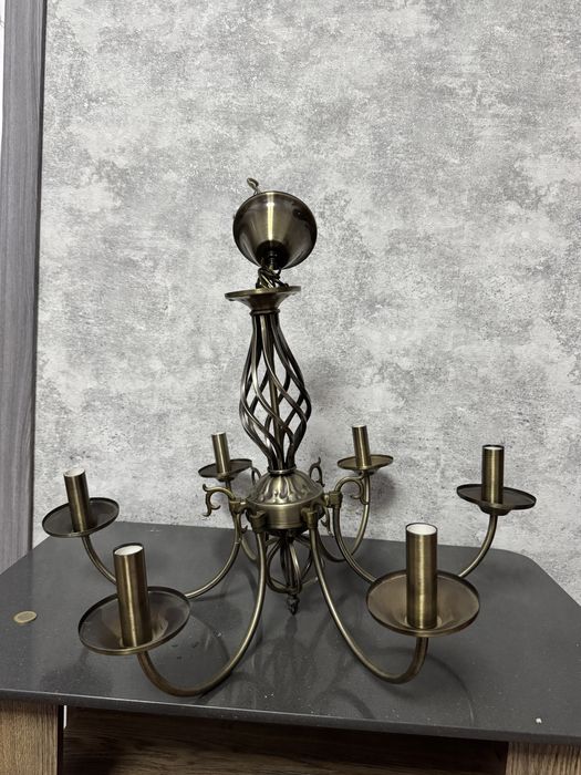 Продам люстру бронза на 5 ламп