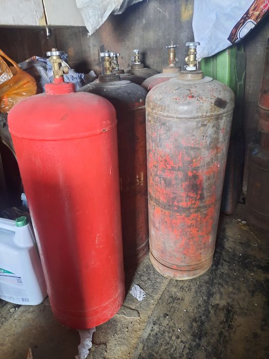 Продам  вентильные газовые баллоны